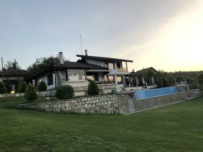 Luxurious Sunset Villa with Pool in Bozhichen