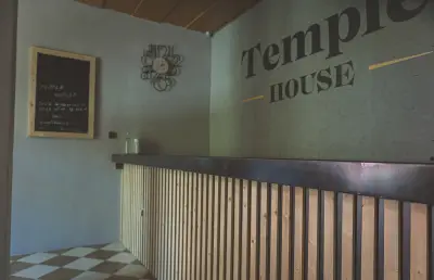 Хостел Temple