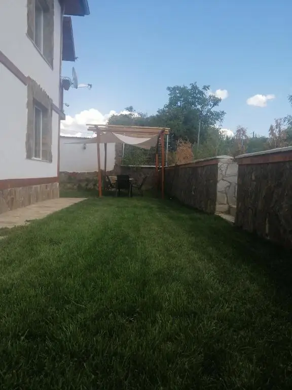 Къща с 4 спални