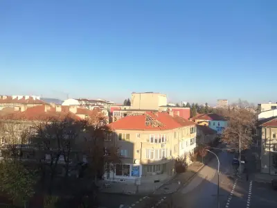Хотел Идол