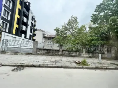 Хотел Идол