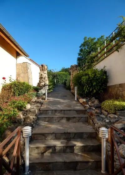 House Mirlevi