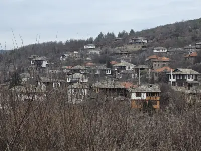 Къща за гости „Кътче“ - вила под наем в Лещен