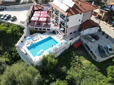 Hotel Deyanira