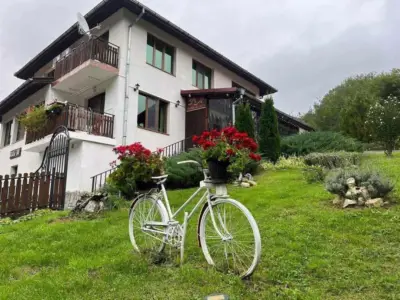 Guest House Aia