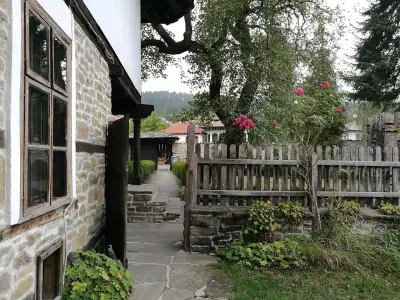 Атанасова Къща