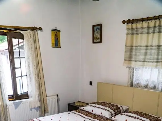Къща с 4 спални