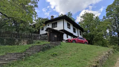 Хотел „Капитанова къща“