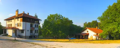 Чичо Томовата колиба