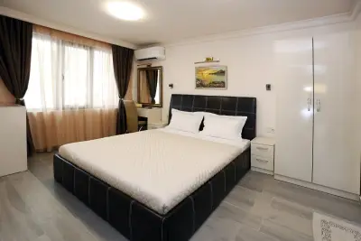 Deluxe 2 Studios City Center