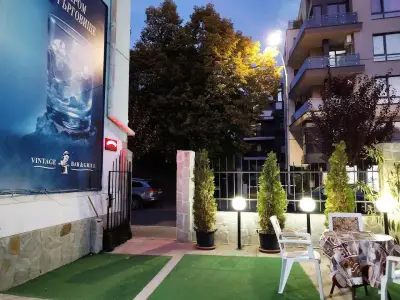 Vıntage Bar & Grilll Търговище