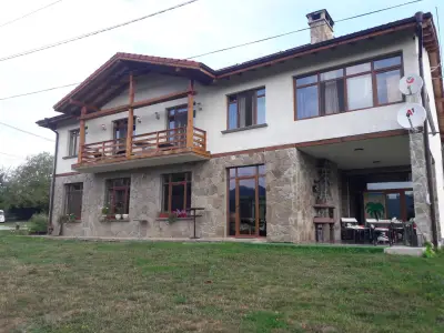 Къща за гости Дъбравата