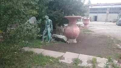 хотел Тривия Антик