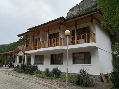 Orlova skala holiday village