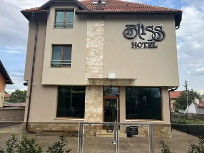 Хотел BLISS