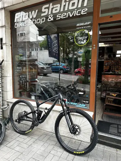 Flow Station shop & service