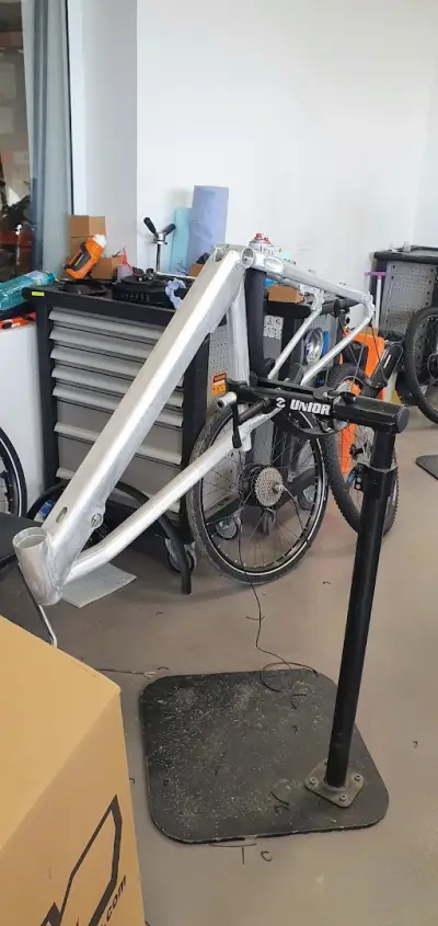 Econic One Smart e-bikes factory