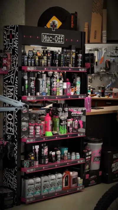 Specialized Concept Store (Bike Center)
