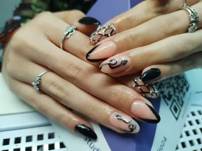 Безтегловност Lash & Nails - Салон за красота в Стара Загора
