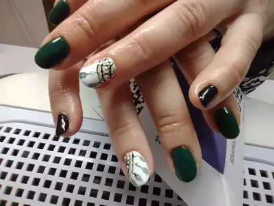 Безтегловност Lash & Nails - Салон за красота в Стара Загора