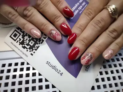 Безтегловност Lash & Nails - Салон за красота в Стара Загора