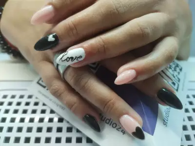 Безтегловност Lash & Nails - Салон за красота в Стара Загора
