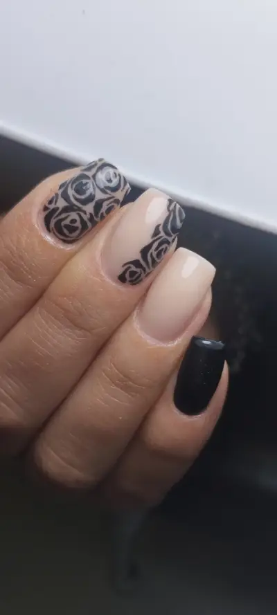 Desi Art Nails