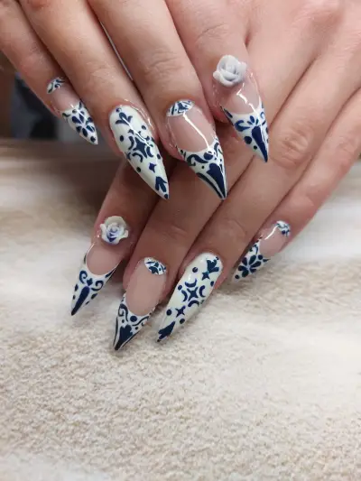 Avangard Art Nail Salon