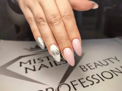 Салон за маникюр Neli Nails