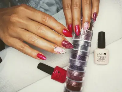 Nanni Nails