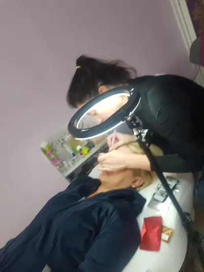 Академия за красота "Svetlana Nails and Lashes БУРГАС