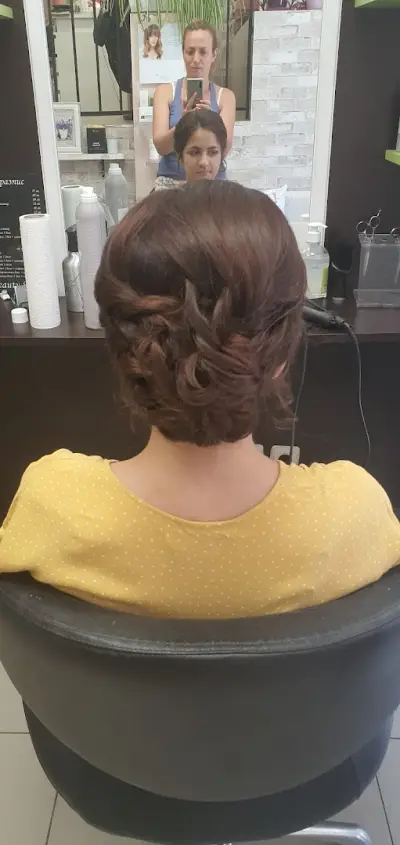 Фризьорски Салон IV BEAUTY STUDIO