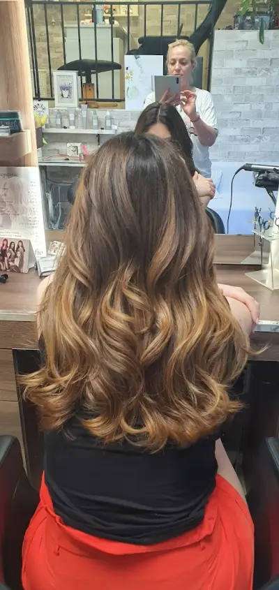 Фризьорски Салон IV BEAUTY STUDIO