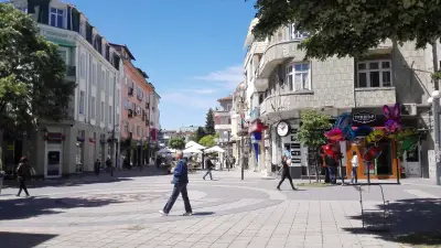 Динита Турс