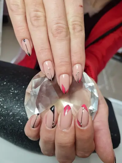 Nails AnilinA