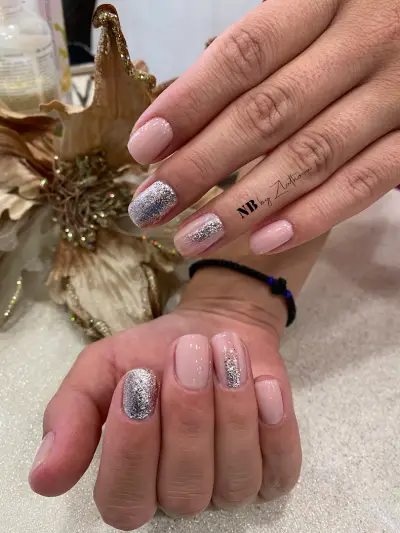 Nail Bar_by_Nevena Zlatkova