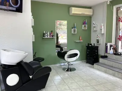 Fashion Studio Glamour І Фризьорски салон І Маникюр І Гел лак І Ноктопластика І Терапия и хидратация на косата | Веган