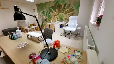 Салон за маникюр и педикюр The Nail Place