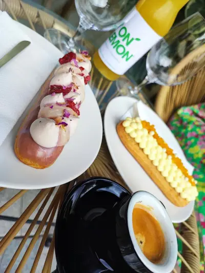 Les Éclairs