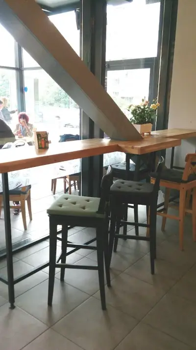 Кафе Сладкарница "Сладък Свят"