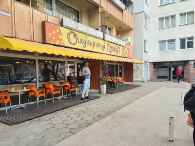 Сладкарница Пчела Бели брези