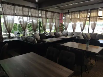 Сладкарницата Цалапица (Optimum Restaurant)