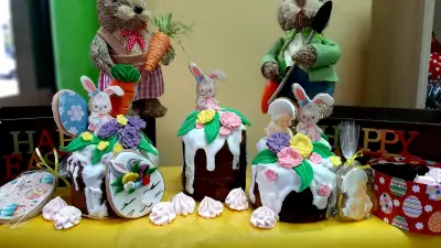 Cakes by ELI