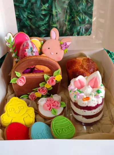 Cakes by ELI