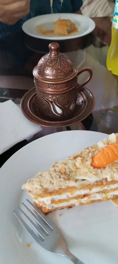 Сладкарница "Алибаз"