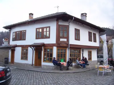 Сладкарница Еница