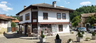 Сладкарница Еница