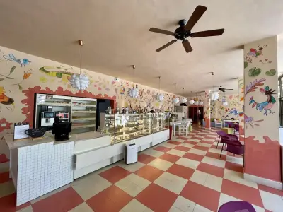 Amadina Garden Cafe