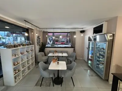 Сладкарница "Dumi 68 Cakes"