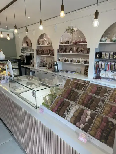 Сладкарница "Dumi 68 Cakes"